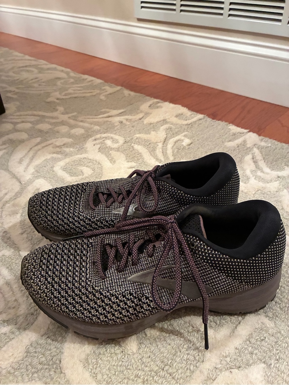 Brooks Men's Knit Running Shoes - Charcoal/Plum